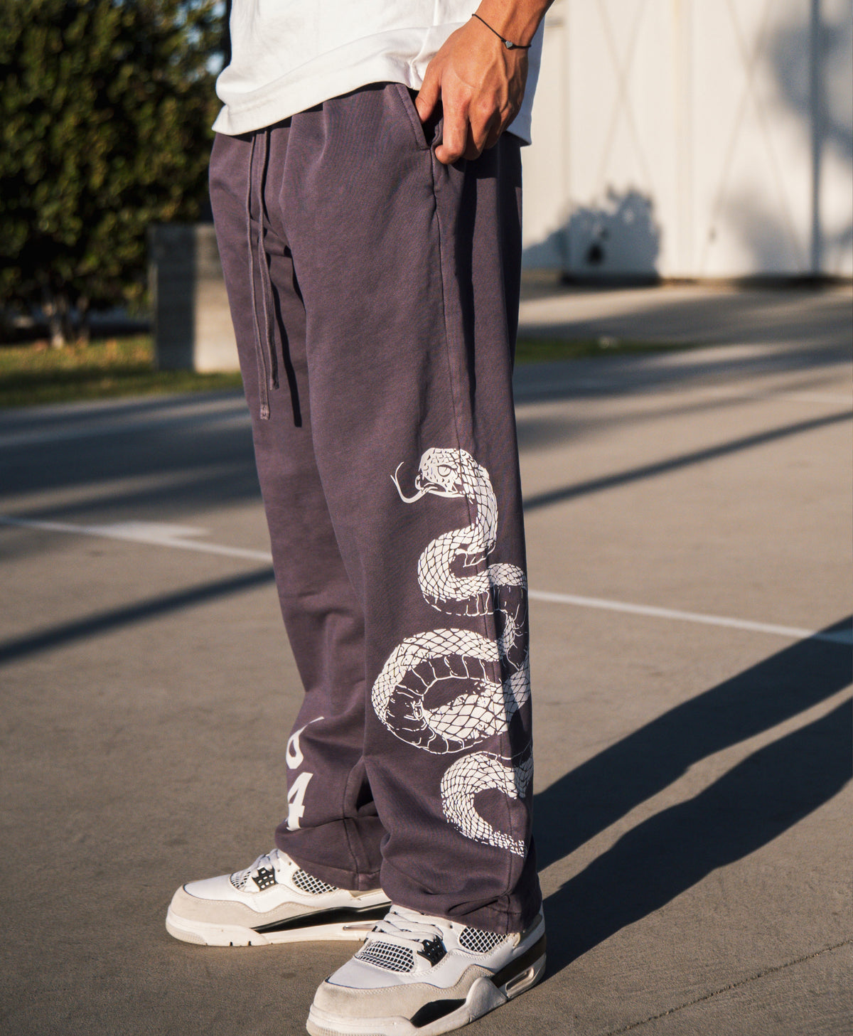 BLACK MAMBA SWEAT PANTS