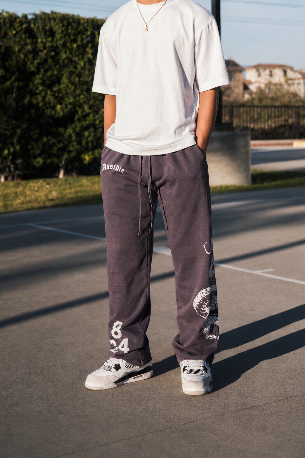 BLACK MAMBA SWEAT PANTS