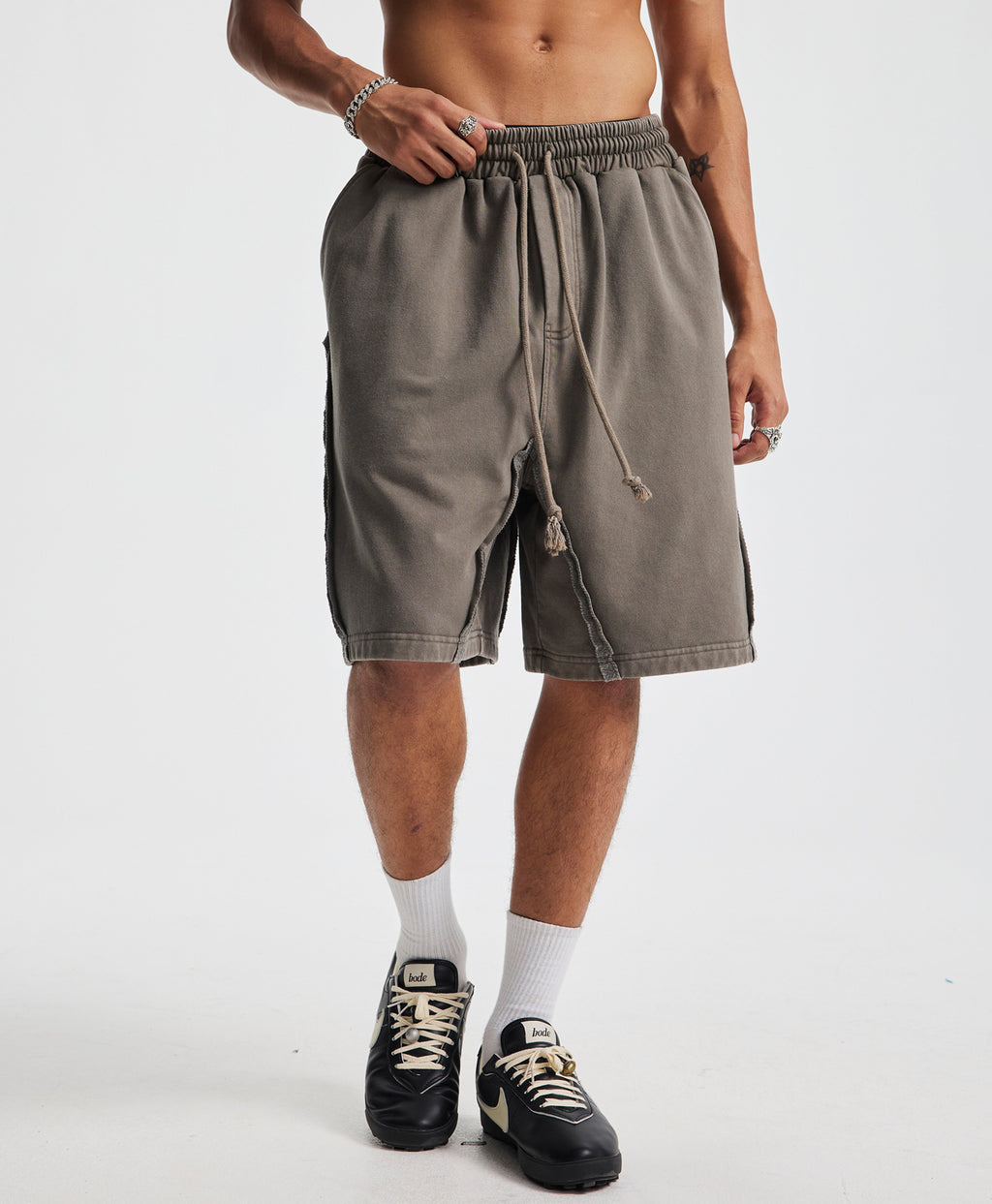 ATHENTIQ WASHED CORE SHORTS