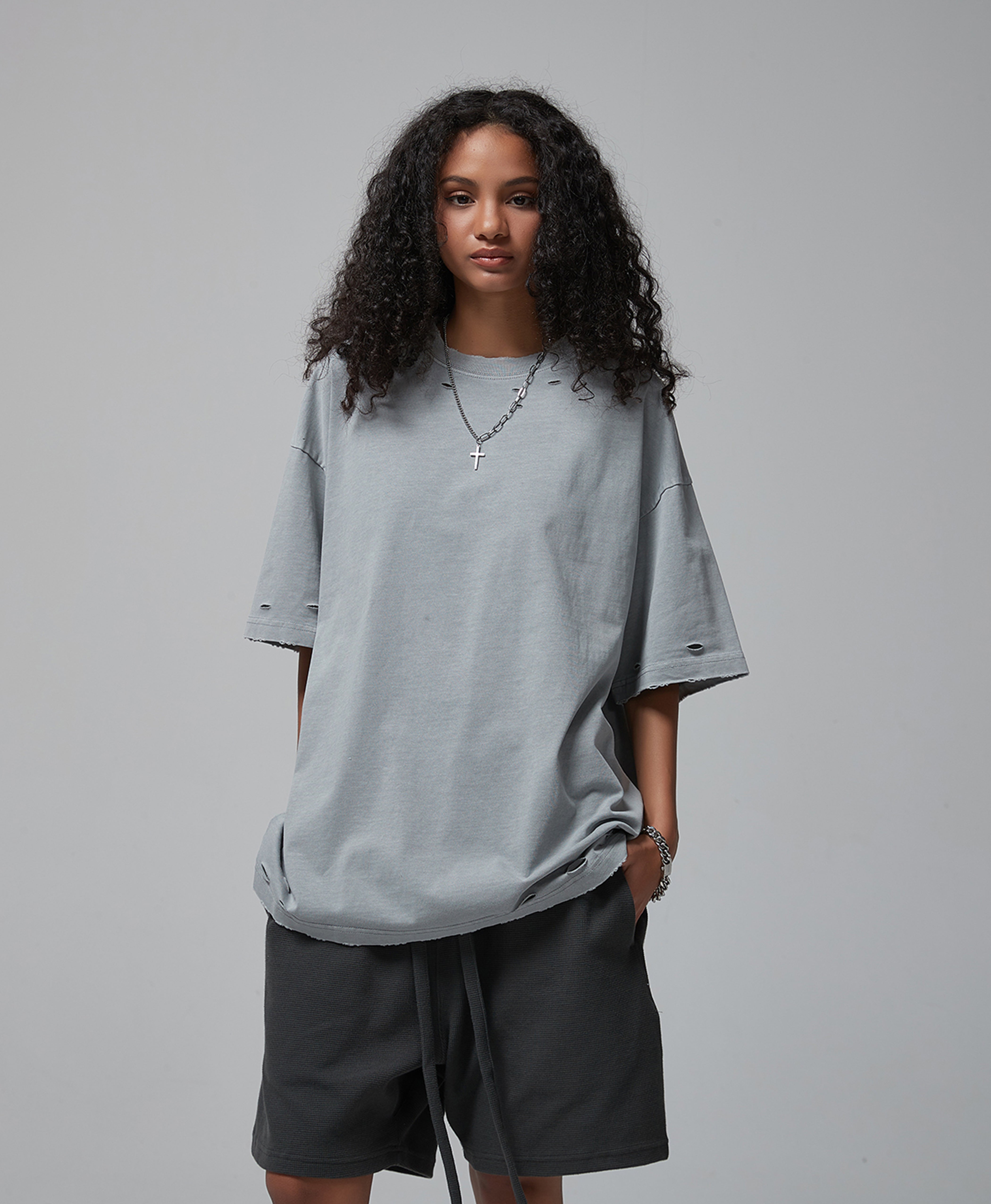 Austhic  RIPPED TEE